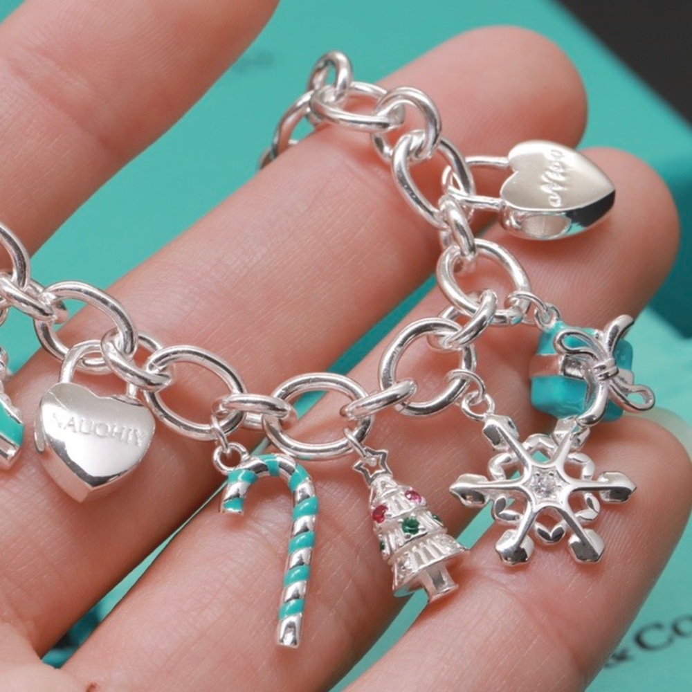 Tiffany Christmas-themed bracelet - Picture 3 of 5